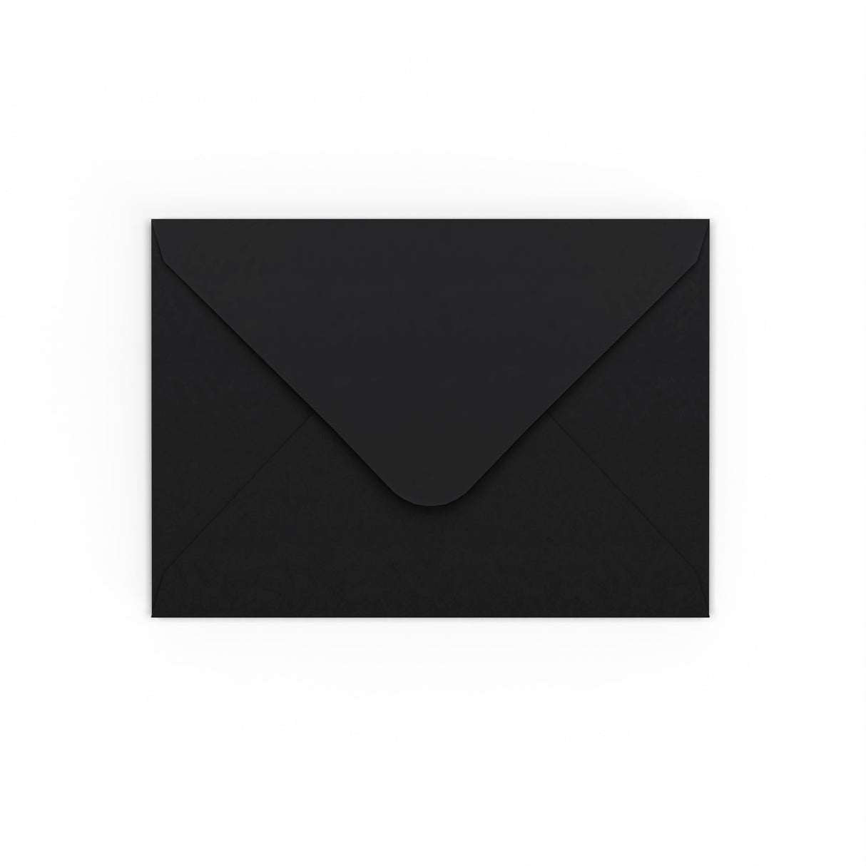 B6 Plic negru gumat cu clapetă în V (125 x 175 mm)