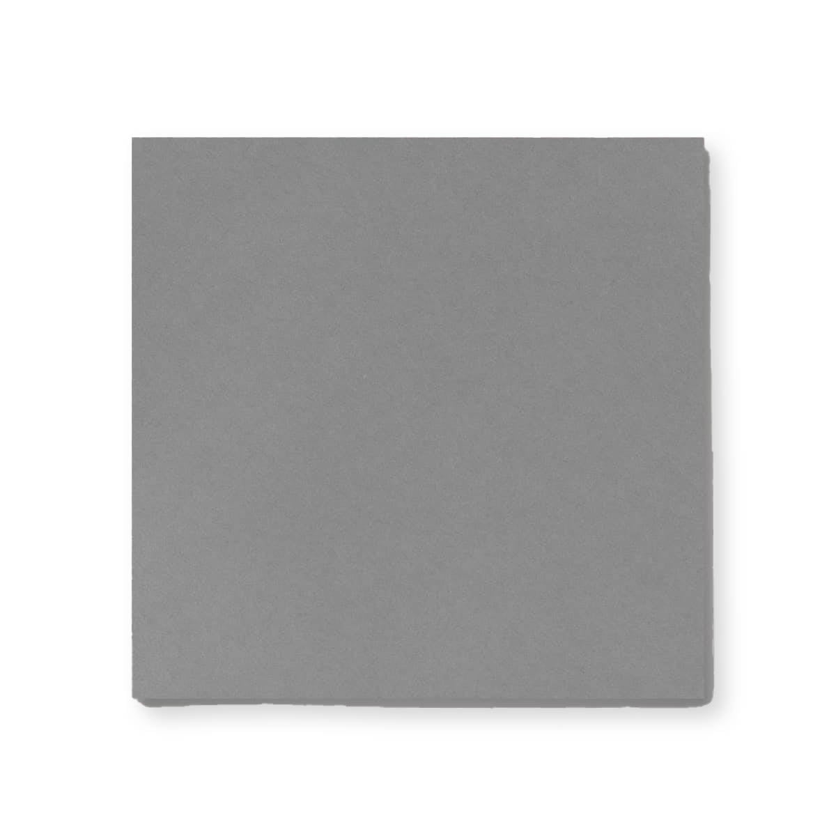 Tmavošedá klasická obálka 130x130 mm