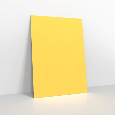 Plicuri cu spate din carton galben închis