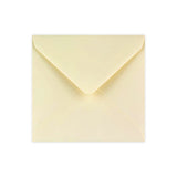Ivory Wove Gummed V-Flap apsveikuma kartītes aploksne (155 x 155 mm)