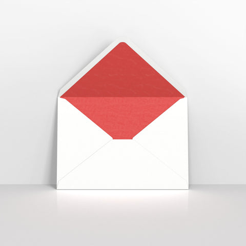 Biele a červené obálky s papierovou podšívkou